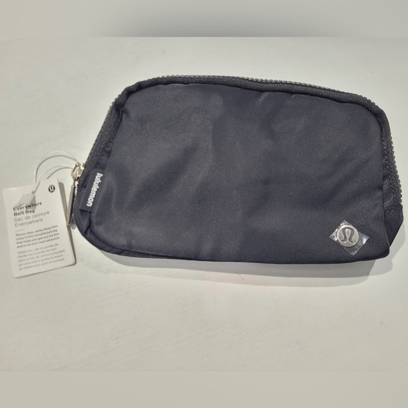 LULULEMON EVERYWHERE BELT BAG 1L WORDMARK LOGO SPELLOUT BLACK - Picture 10 of 10